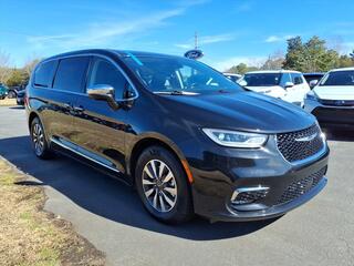 2022 Chrysler Pacifica Hybrid