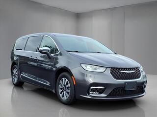 2022 Chrysler Pacifica Hybrid