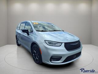 2023 Chrysler Pacifica Plug-In Hybrid