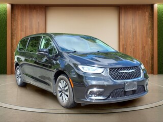 2024 Chrysler Pacifica Plug-In Hybrid