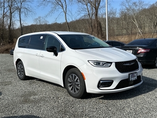 2024 Chrysler Pacifica Plug-In Hybrid