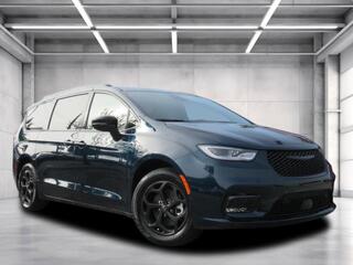 2025 Chrysler Pacifica Plug-In Hybrid