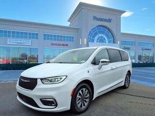 2022 Chrysler Pacifica Hybrid for sale in Clinton Twp. MI