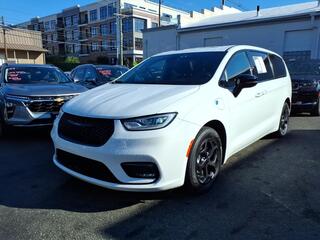 2023 Chrysler Pacifica Plug-In Hybrid