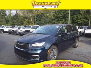 2024 Chrysler Pacifica Plug-In Hybrid for sale in Branford CT