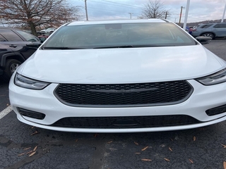 2023 Chrysler Pacifica Plug-In Hybrid