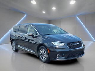 2023 Chrysler Pacifica Plug-In Hybrid