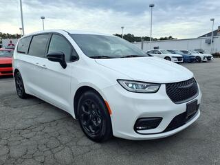 2024 Chrysler Pacifica Plug-In Hybrid for sale in Jacksonville NC
