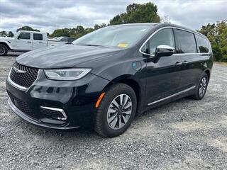 2022 Chrysler Pacifica Hybrid