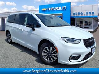 2024 Chrysler Pacifica Plug-In Hybrid for sale in Roanoke VA
