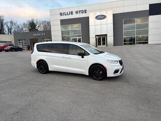 2024 Chrysler Pacifica Plug-In Hybrid