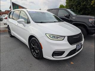 2022 Chrysler Pacifica Hybrid