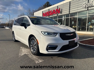 2024 Chrysler Pacifica Plug-In Hybrid