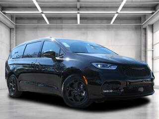 2025 Chrysler Pacifica Plug-In Hybrid