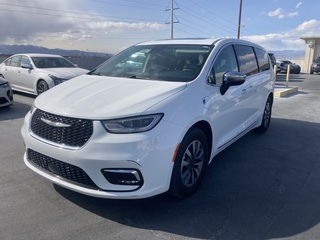 2023 Chrysler Pacifica Hybrid