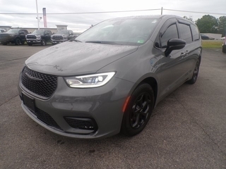 2023 Chrysler Pacifica Plug-In Hybrid