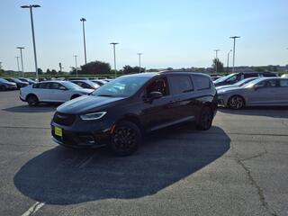 2021 Chrysler Pacifica for sale in Bradley IL
