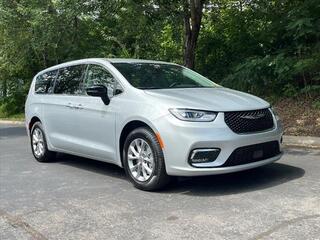 2024 Chrysler Pacifica for sale in Waynesville NC