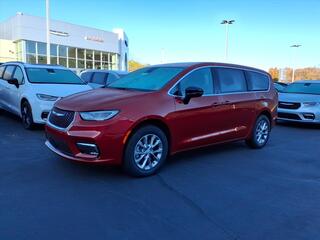 2026 Chrysler Pacifica for sale in Huntington WV