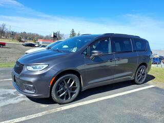 2022 Chrysler Pacifica for sale in Fredonia NY