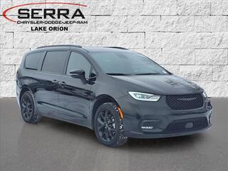 2023 Chrysler Pacifica for sale in Lake Orion MI