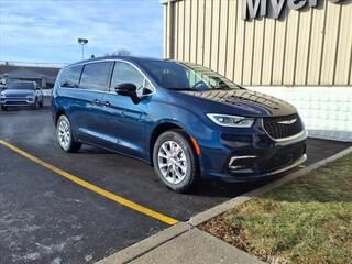 2025 Chrysler Pacifica for sale in Bellevue OH