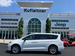 2025 Chrysler Pacifica