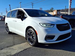 2026 Chrysler Pacifica for sale in Glen Dale WV