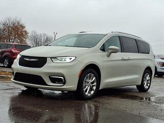 2021 Chrysler Pacifica for sale in Farmington Hills MI