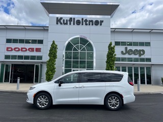 2025 Chrysler Pacifica