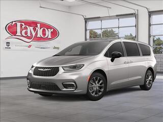 2025 Chrysler Pacifica for sale in Bourbonnais IL