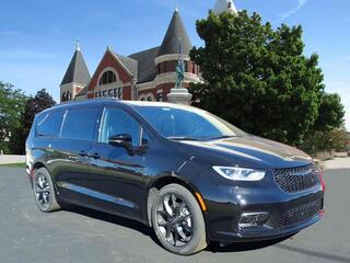 2026 Chrysler Pacifica for sale in Monroe WI