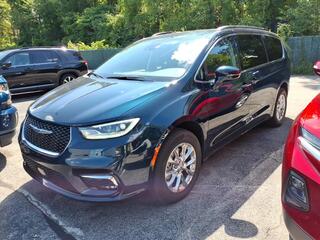 2022 Chrysler Pacifica for sale in Toledo OH