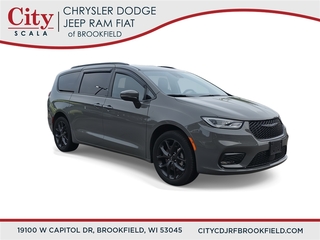 2023 Chrysler Pacifica for sale in Brookfield WI