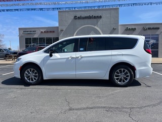 2025 Chrysler Pacifica