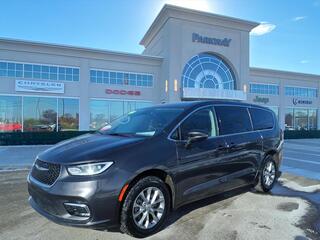 2023 Chrysler Pacifica for sale in Clinton Twp. MI