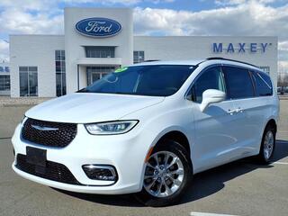 2022 Chrysler Pacifica for sale in Fowlerville MI