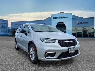 2026 Chrysler Pacifica for sale in Concord NH
