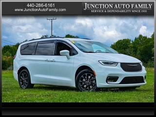 2021 Chrysler Pacifica for sale in Chardon OH