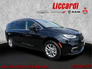 2021 Chrysler Pacifica for sale in Greenbrook NJ