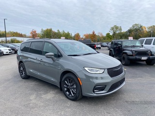 2022 Chrysler Pacifica