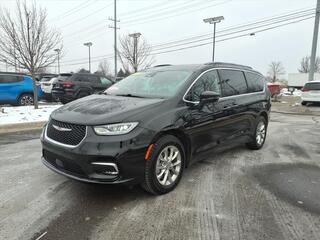 2022 Chrysler Pacifica for sale in Clinton Twp. MI
