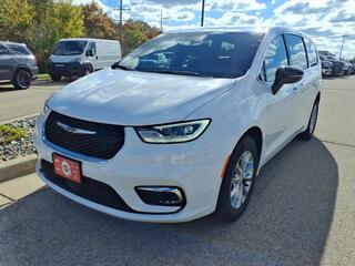 2026 Chrysler Pacifica for sale in Burlington WI