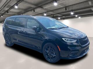 2026 Chrysler Pacifica