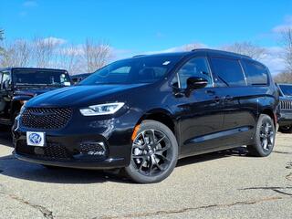 2026 Chrysler Pacifica for sale in Rochester NH