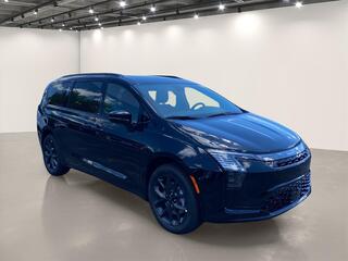 2027 Chrysler Pacifica for sale in Williamsville NY