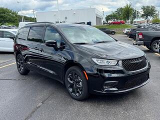 2026 Chrysler Pacifica for sale in Janesville WI