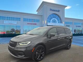 2022 Chrysler Pacifica for sale in Clinton Twp. MI