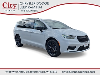 2026 Chrysler Pacifica