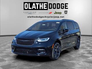 2026 Chrysler Pacifica for sale in Olathe KS